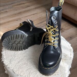 Dr. Martens Black Boots with Gold Laces I have the black laces never used an box